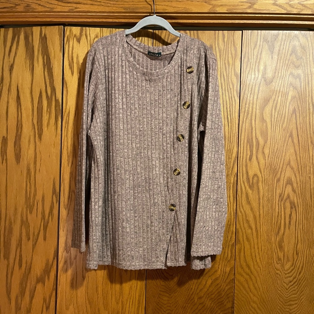 Women's Ribbed Button-Accent Sweater
